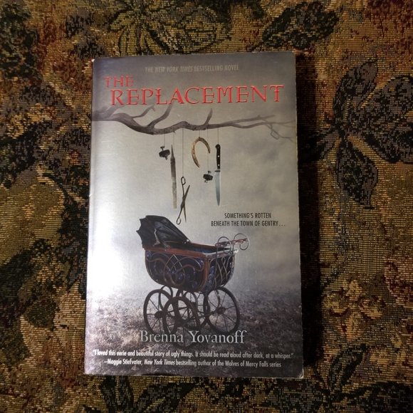 2 YA novels, The Replacement, Paper Valentine by Brenna Yovanoff dark fantasy - Picture 2 of 9